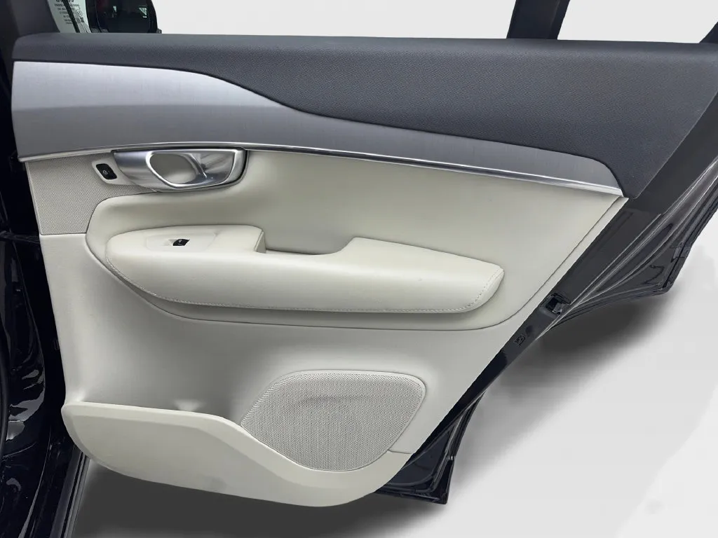 Volvo XC90 photo 49