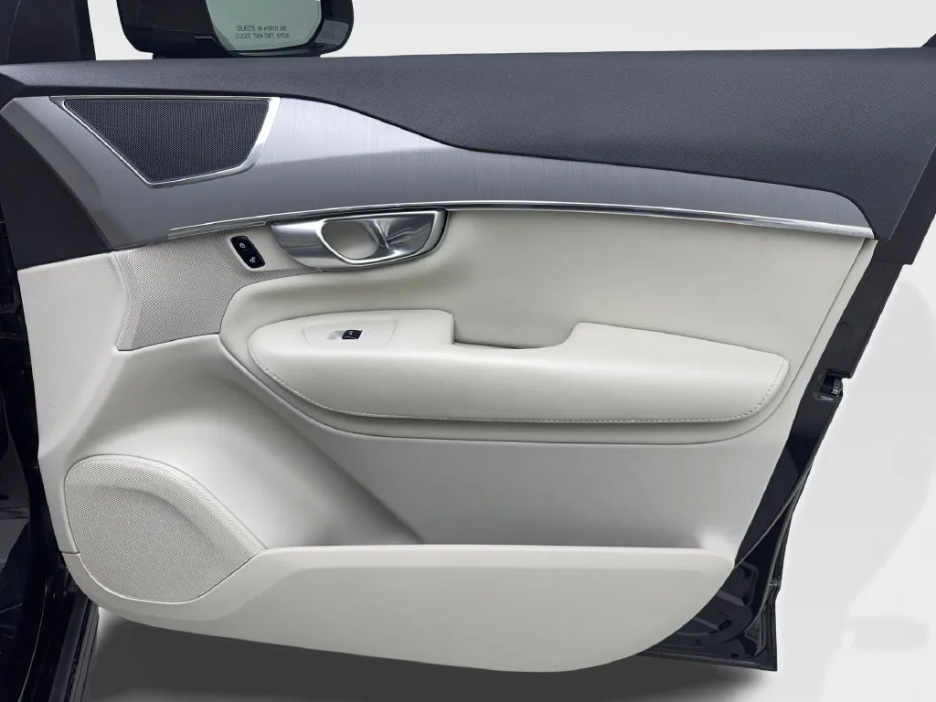 Volvo XC90 photo 55