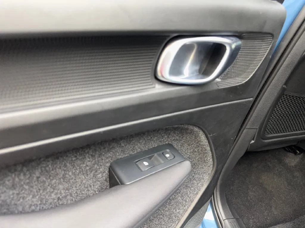 Volvo C40 photo 40