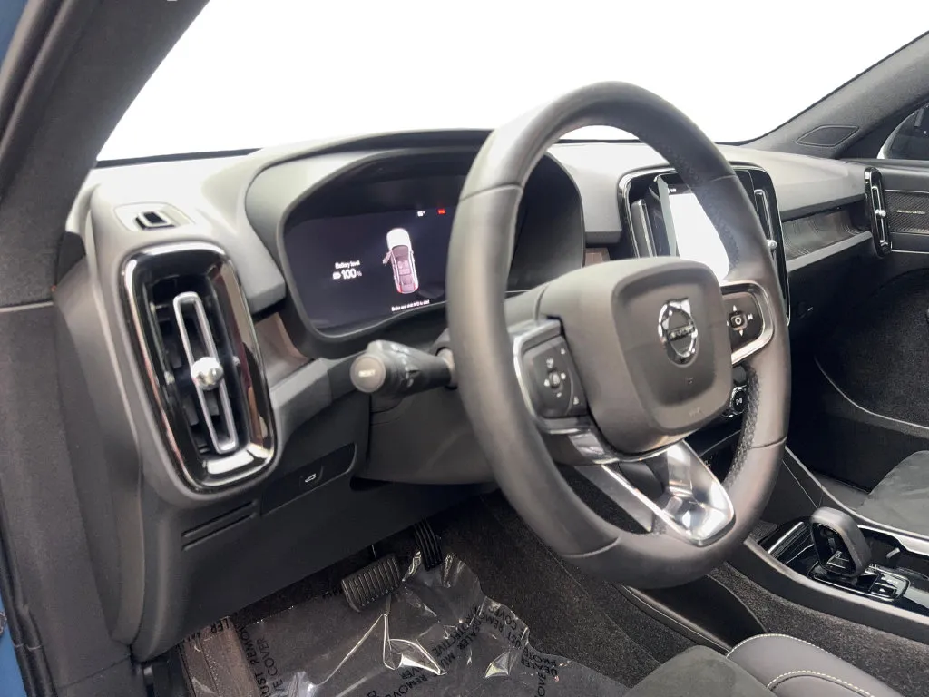 Volvo C40 photo 52