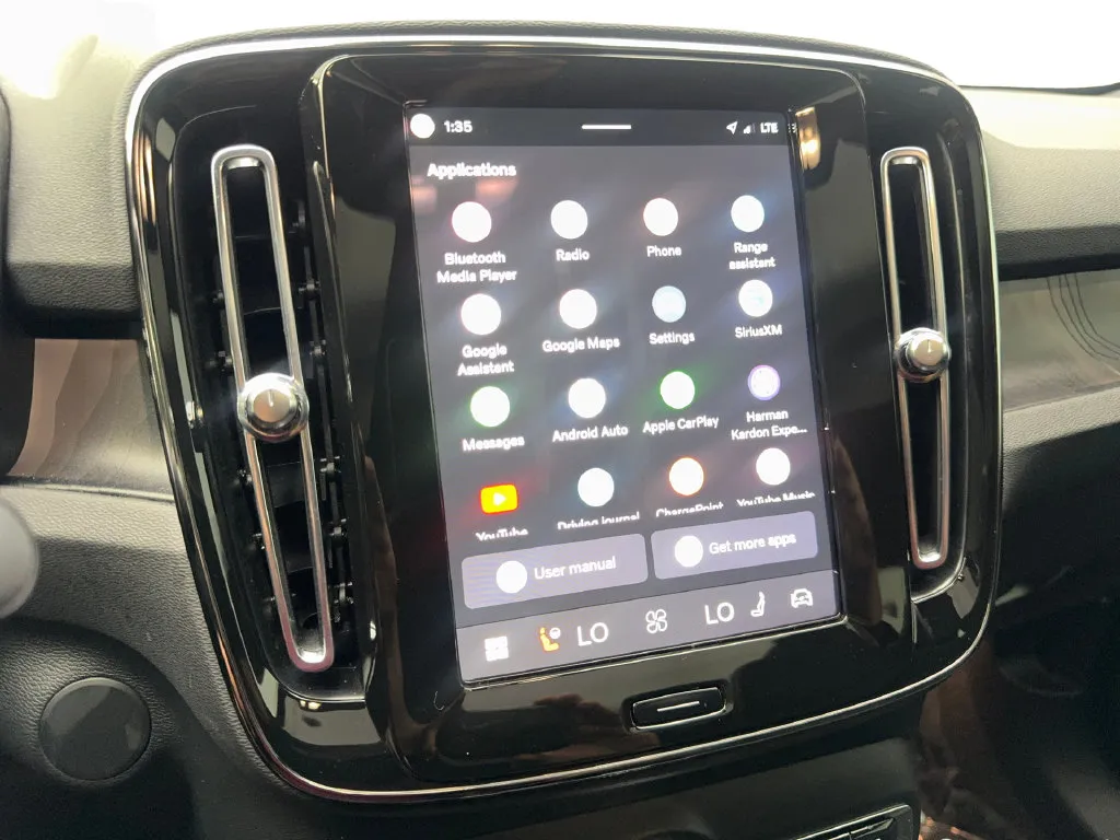 Volvo C40 photo 62