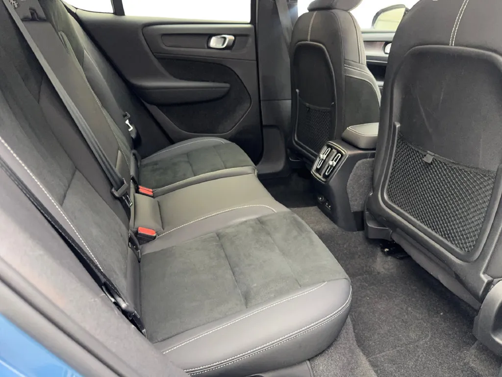 Volvo C40 photo 41