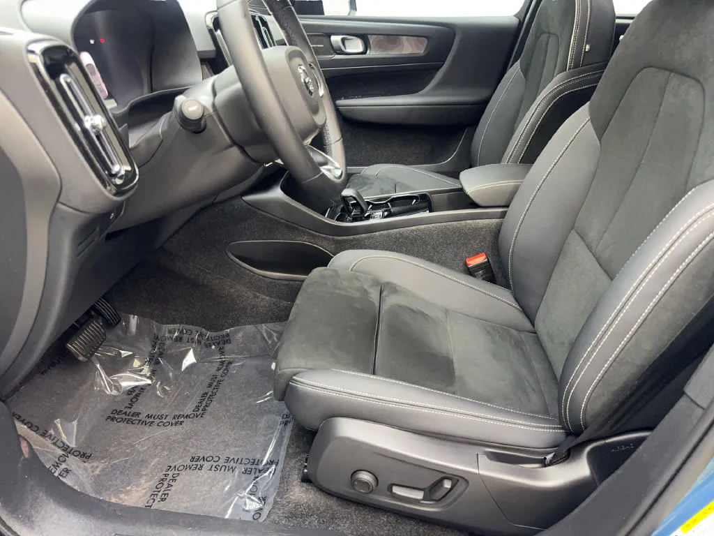 Volvo C40 photo 28