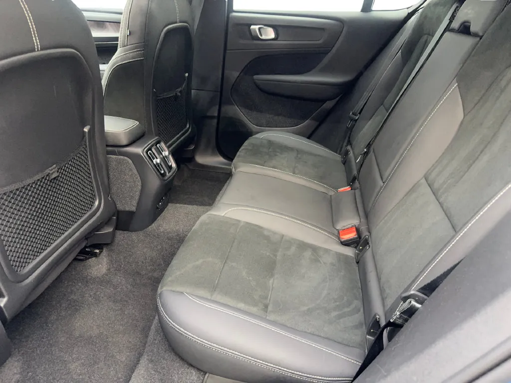 Volvo C40 photo 35