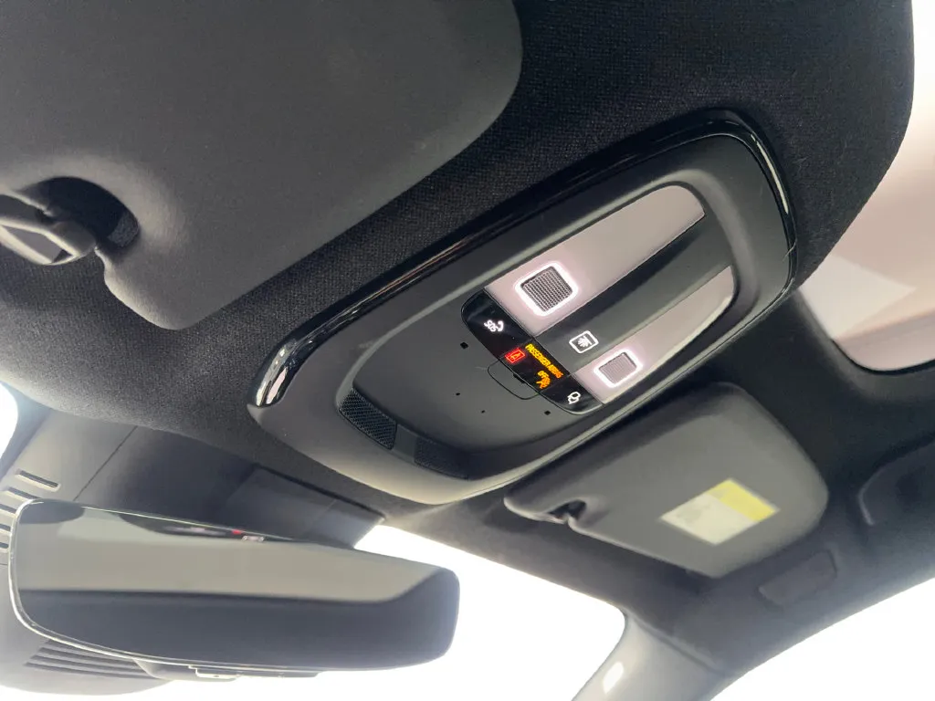 Volvo C40 photo 73