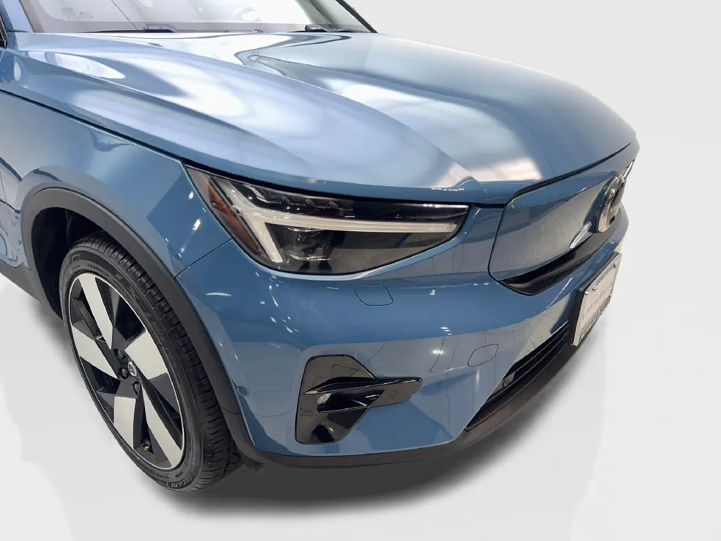 Volvo C40 photo 19