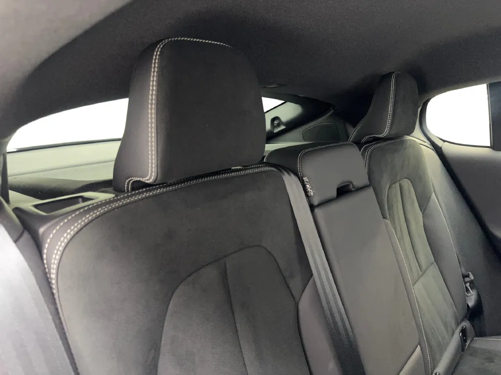 Volvo C40 photo 43