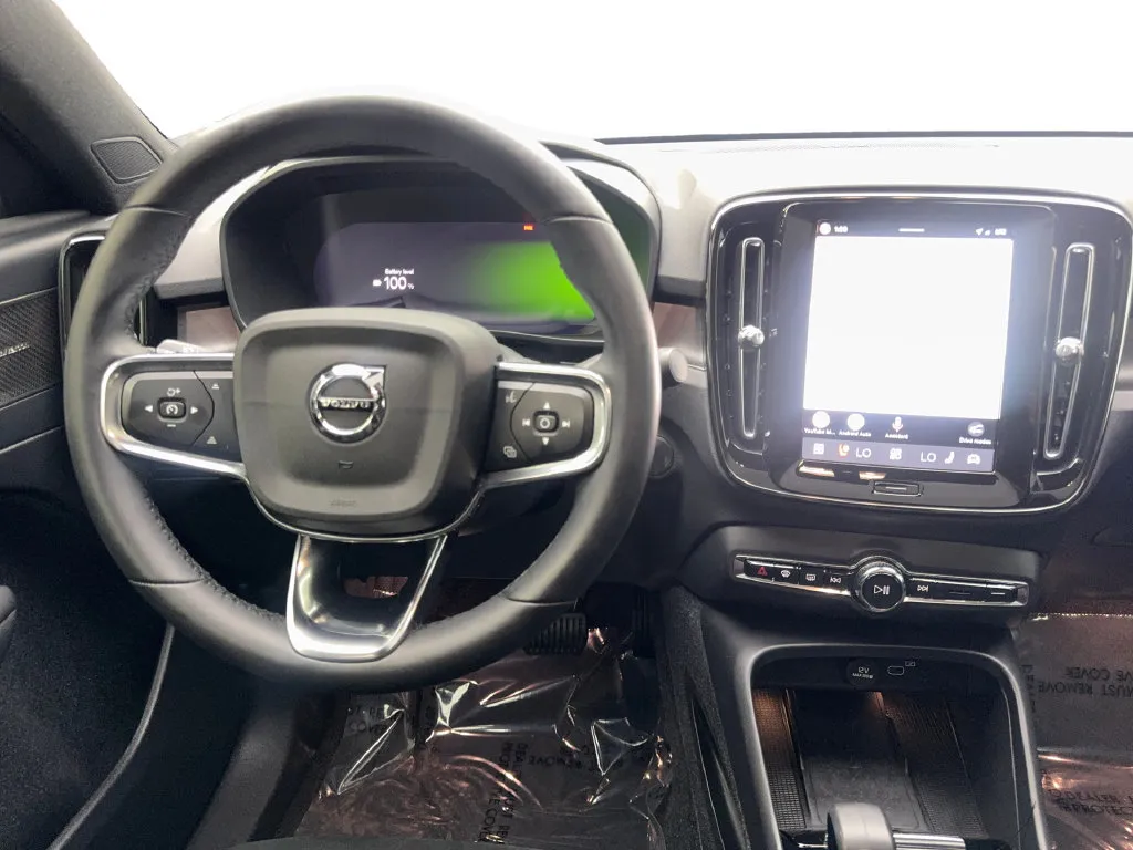 Volvo C40 photo 55