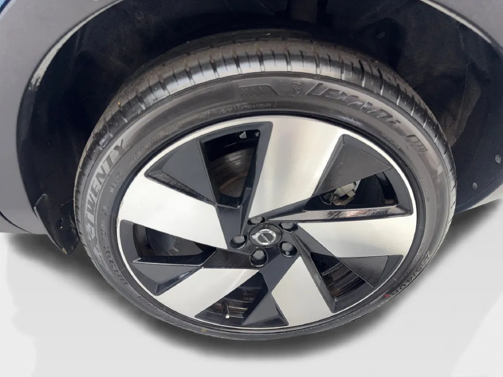 Volvo C40 photo 86