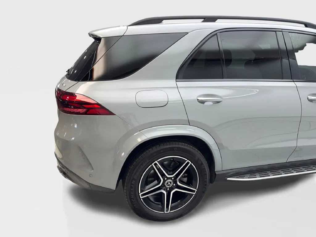 Mercedes-Benz GLE photo 18