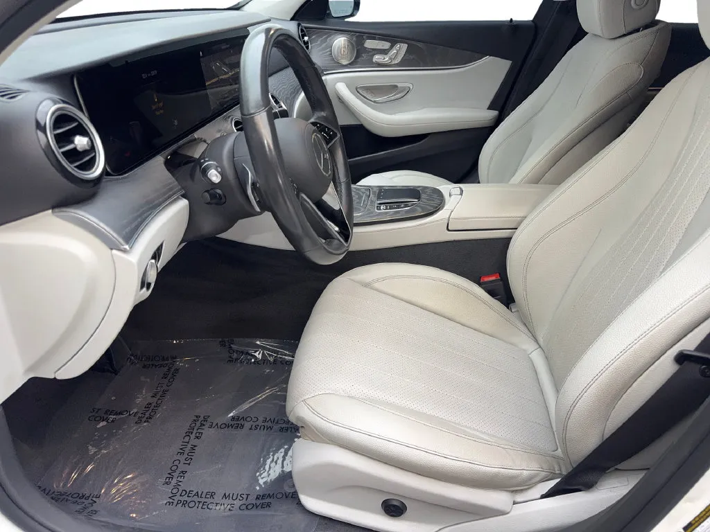 Mercedes-Benz E-Class photo 27
