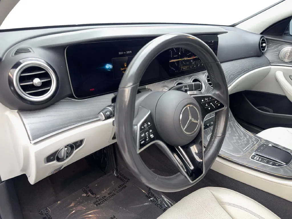 Mercedes-Benz E-Class photo 49