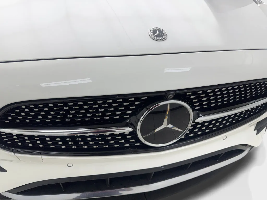 Mercedes-Benz E-Class photo 26
