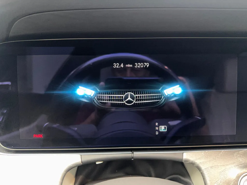 Mercedes-Benz E-Class photo 58
