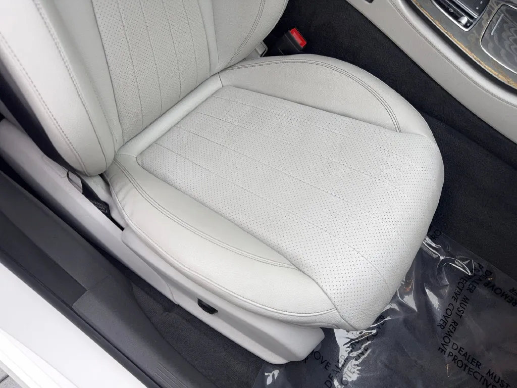 Mercedes-Benz E-Class photo 46