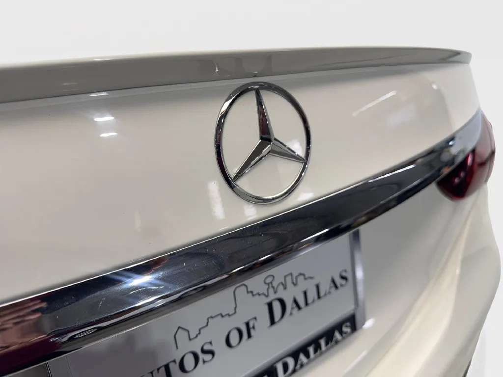 Mercedes-Benz E-Class photo 23