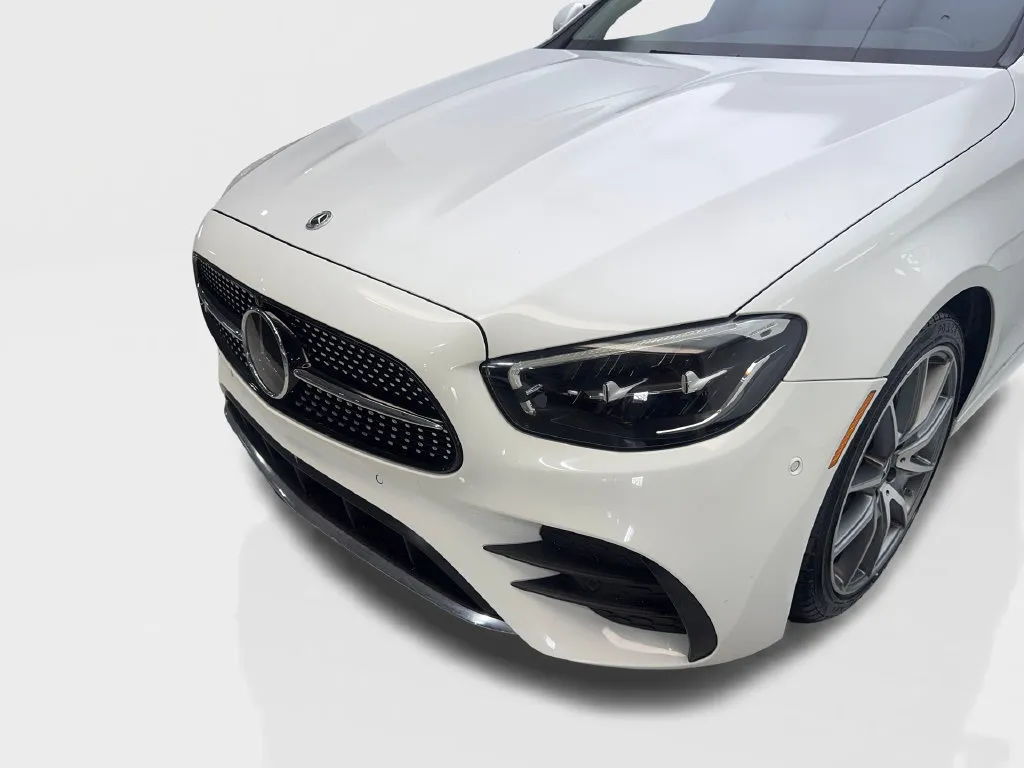 Mercedes-Benz E-Class photo 18