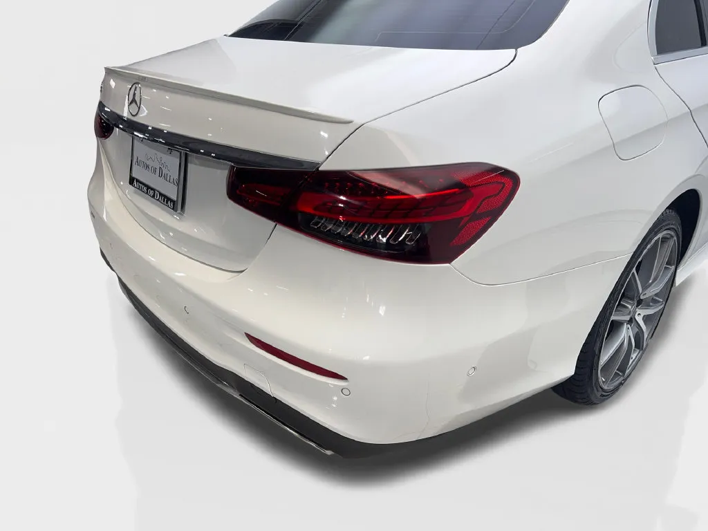 Mercedes-Benz E-Class photo 20
