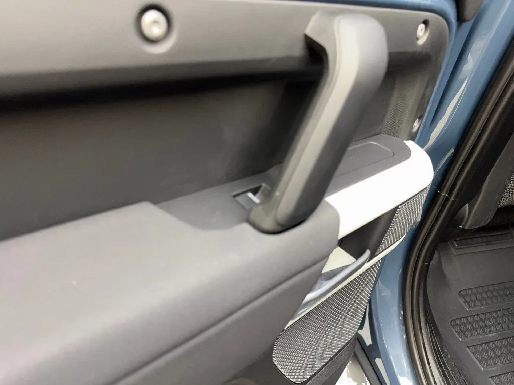 Land Rover Defender photo 39