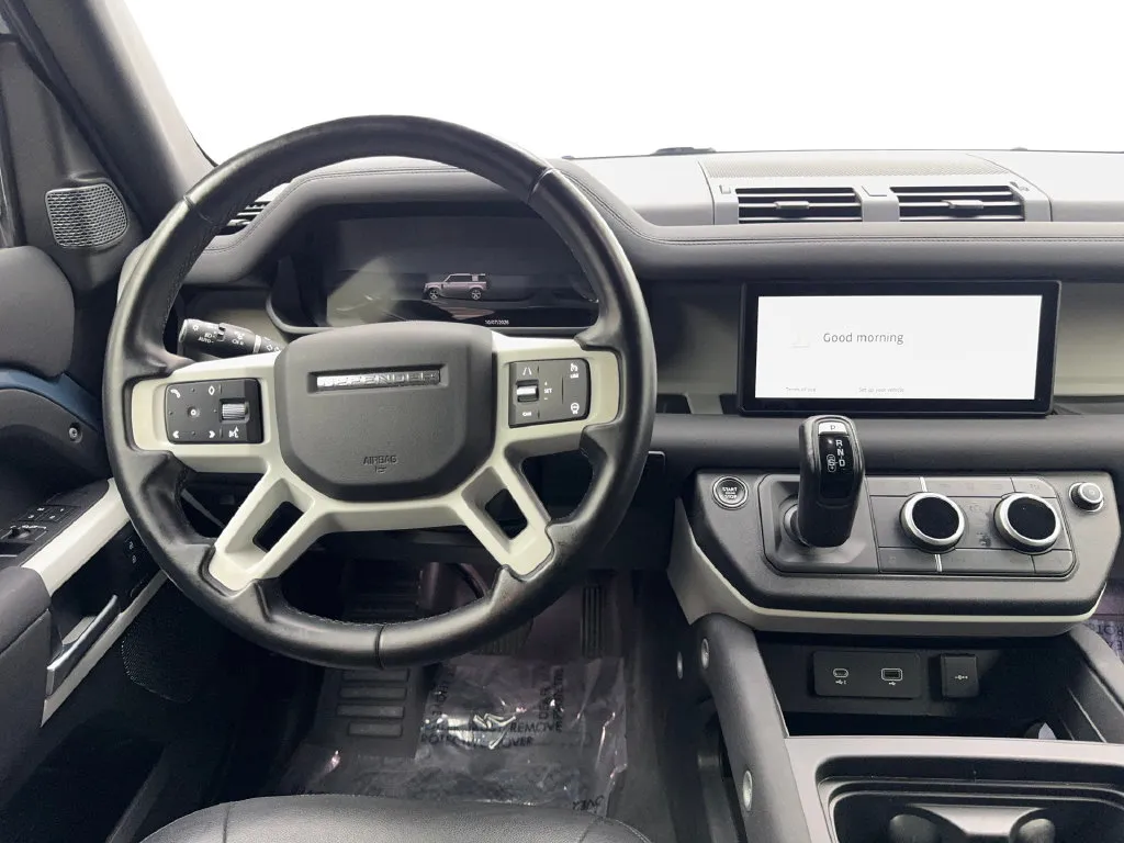 Land Rover Defender photo 55