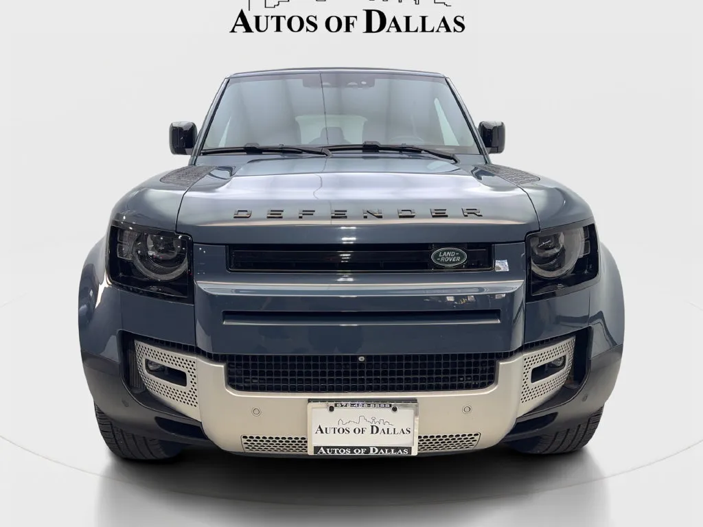 Land Rover Defender photo 4