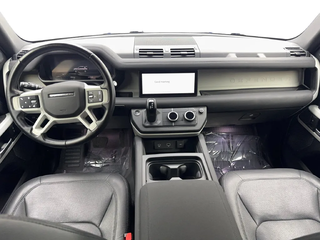 Land Rover Defender photo 53