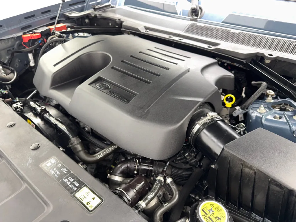 Land Rover Defender photo 76