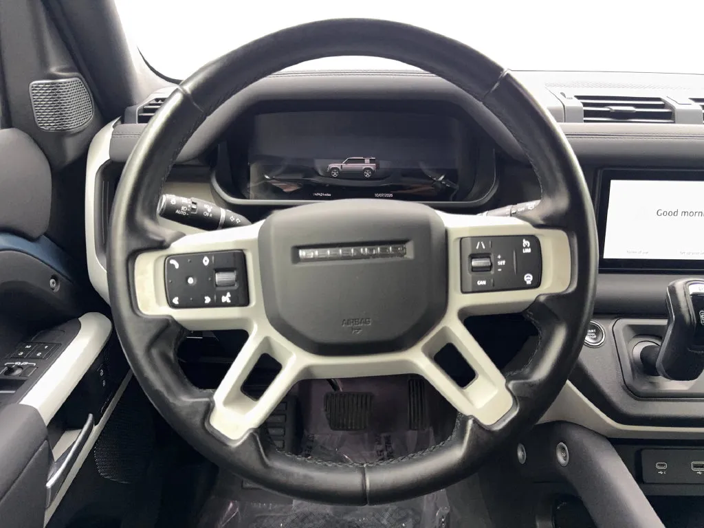 Land Rover Defender photo 57