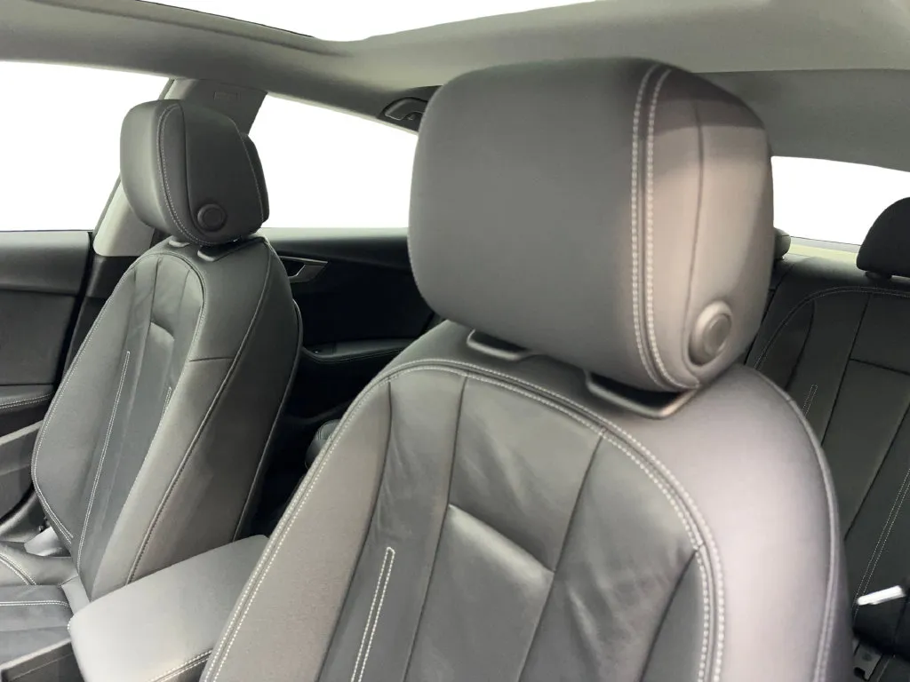 Audi A5 photo 30