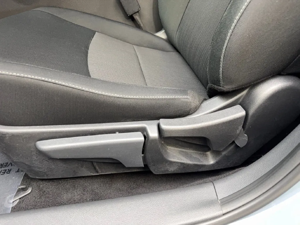 Nissan Sentra photo 30