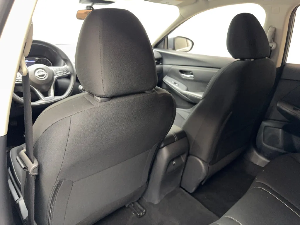 Nissan Sentra photo 36