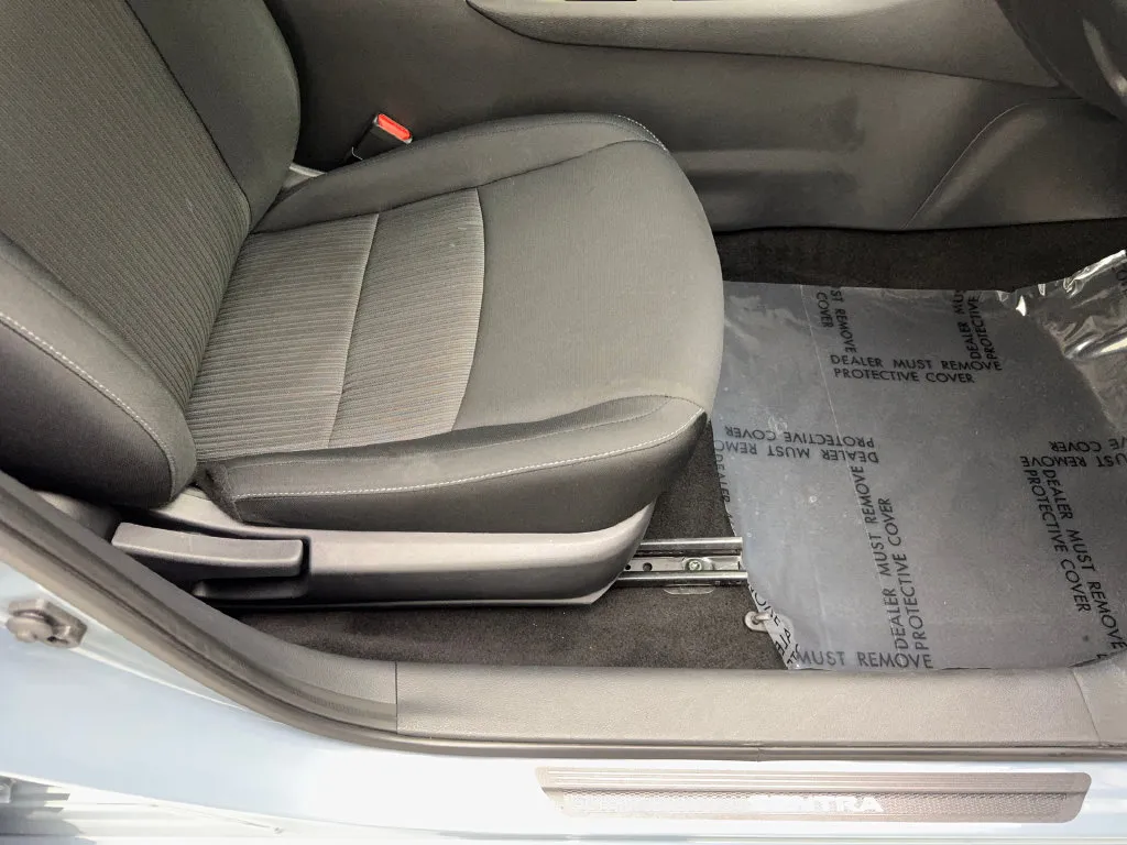 Nissan Sentra photo 45