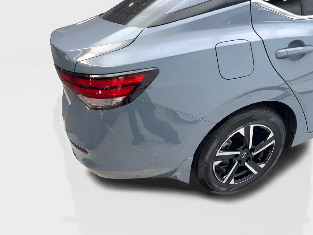Nissan Sentra photo 18