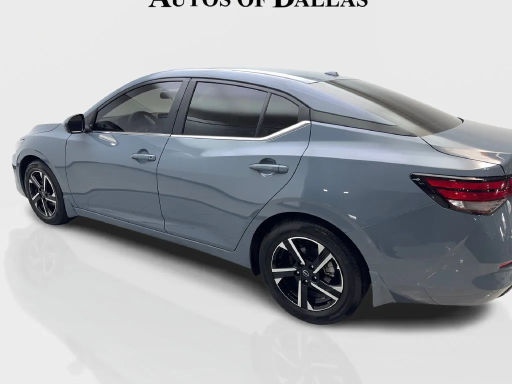 Nissan Sentra photo 16