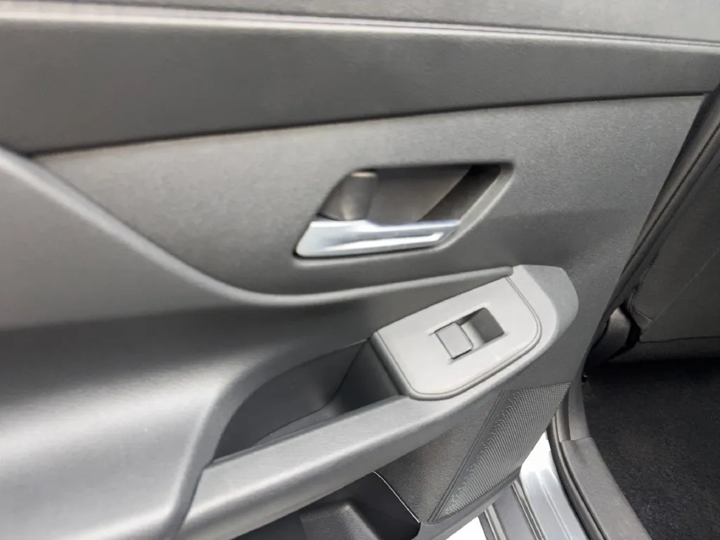 Nissan Sentra photo 40