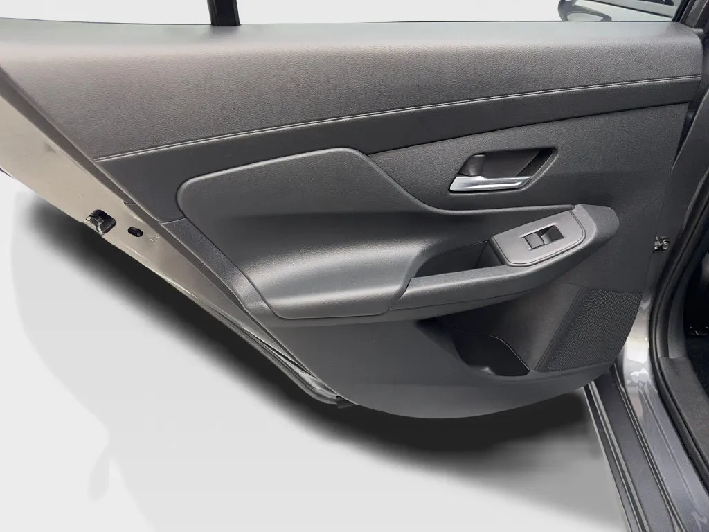 Nissan Sentra photo 39
