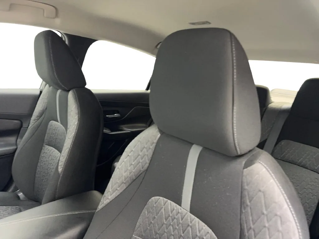 Nissan Sentra photo 29