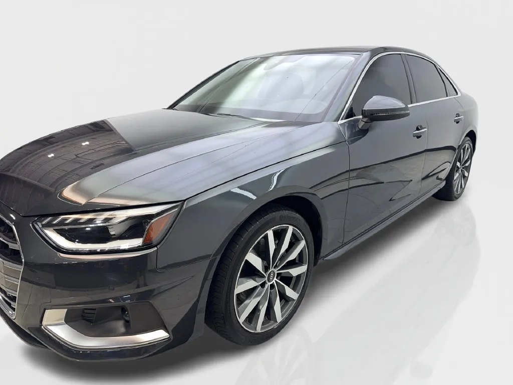 Audi A4 photo 12