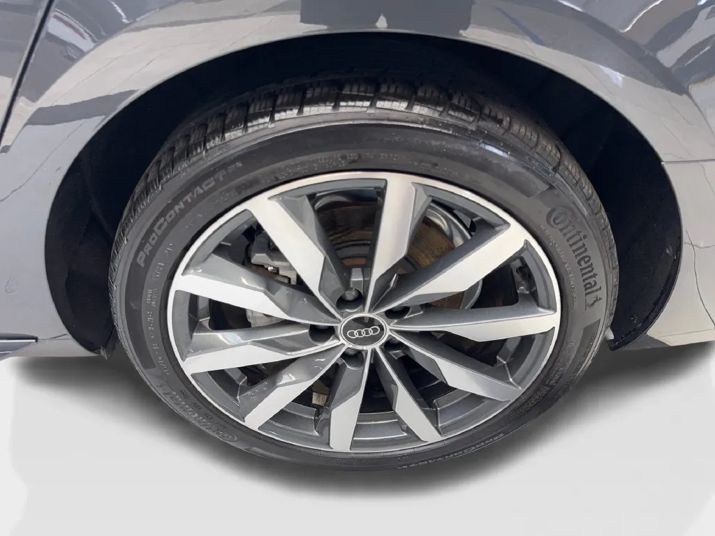 Audi A4 photo 87