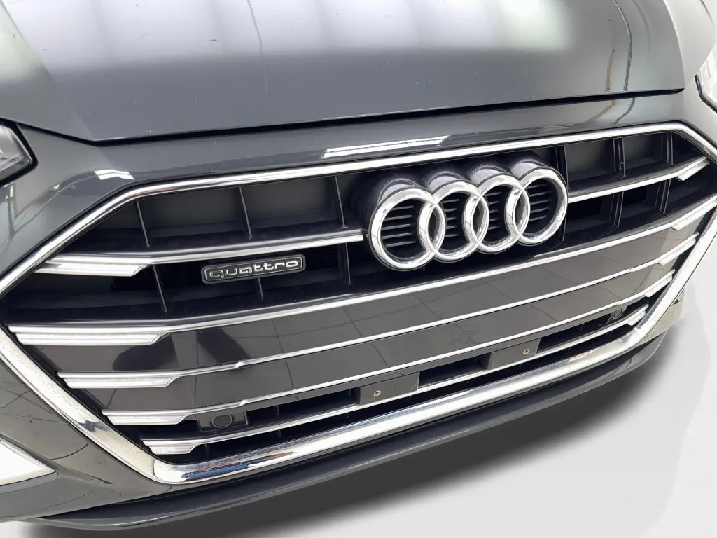 Audi A4 photo 28
