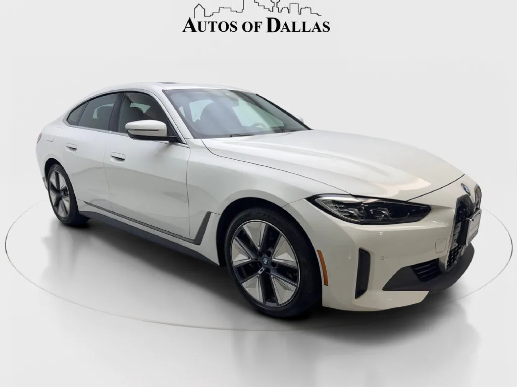 BMW i4 photo 5
