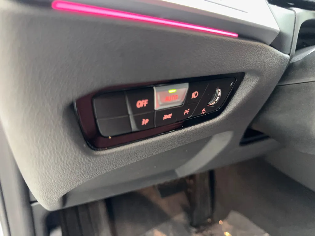 BMW i4 photo 57