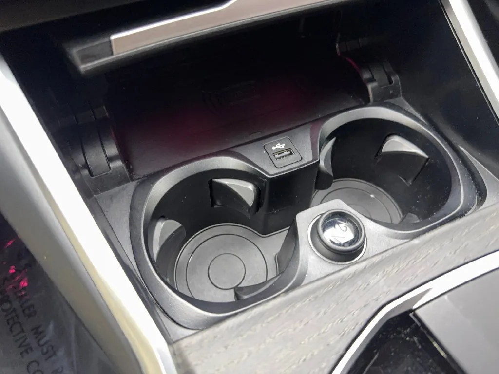 BMW i4 photo 69