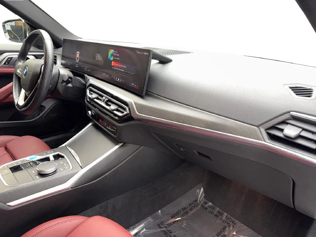 BMW i4 photo 54