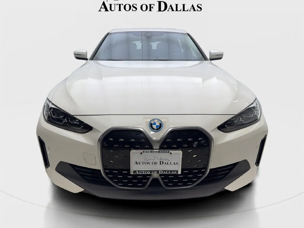 BMW i4 photo 4