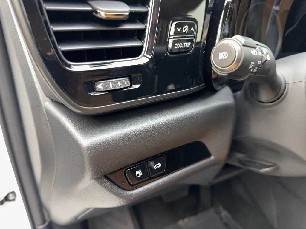Lexus NX photo 57