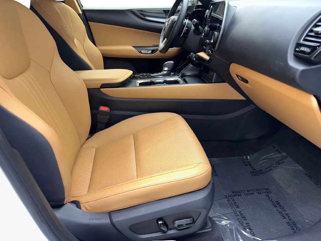 Lexus NX photo 46