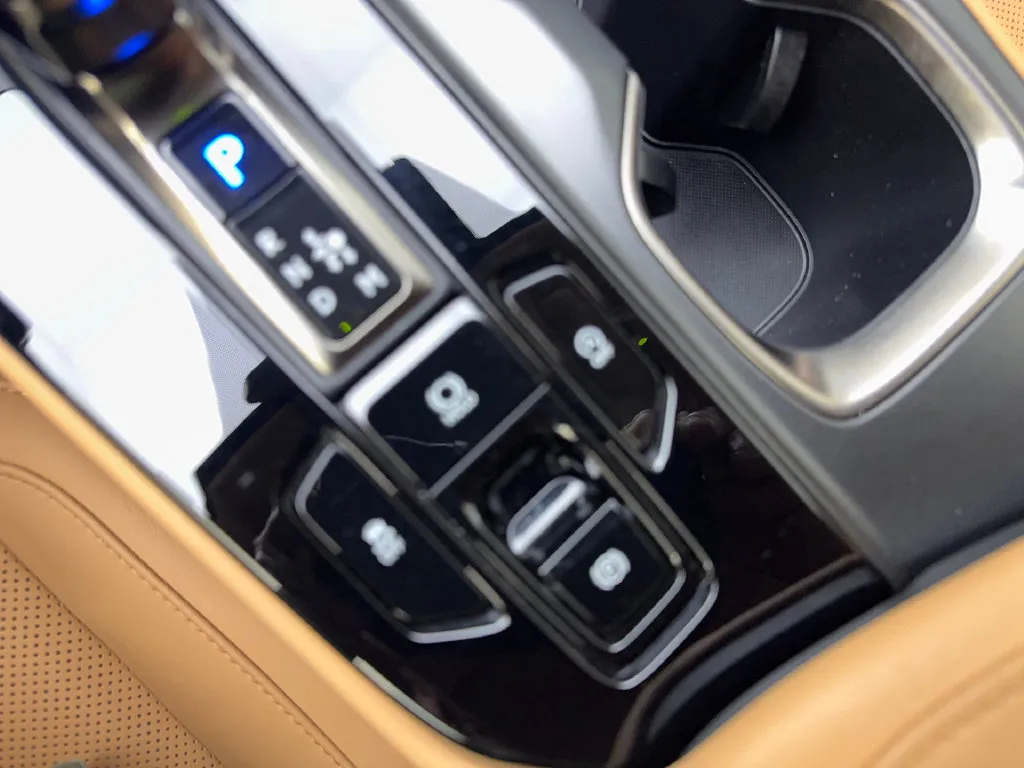 Lexus NX photo 70