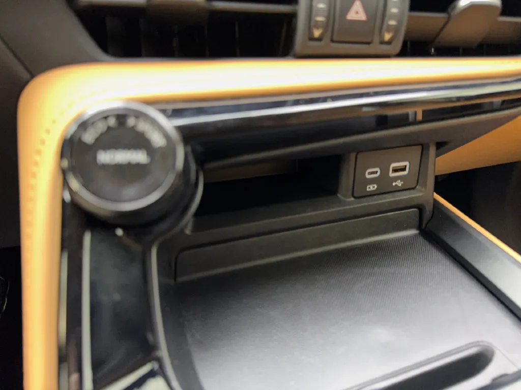 Lexus NX photo 68