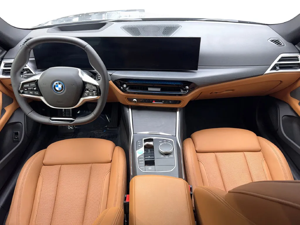 BMW i4 photo 53